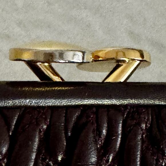 Marc Jacobs Plum MINA Stam Bag Kiss Lock Frame Purse Shoulder Quilted Elastic - Picture 9 of 16